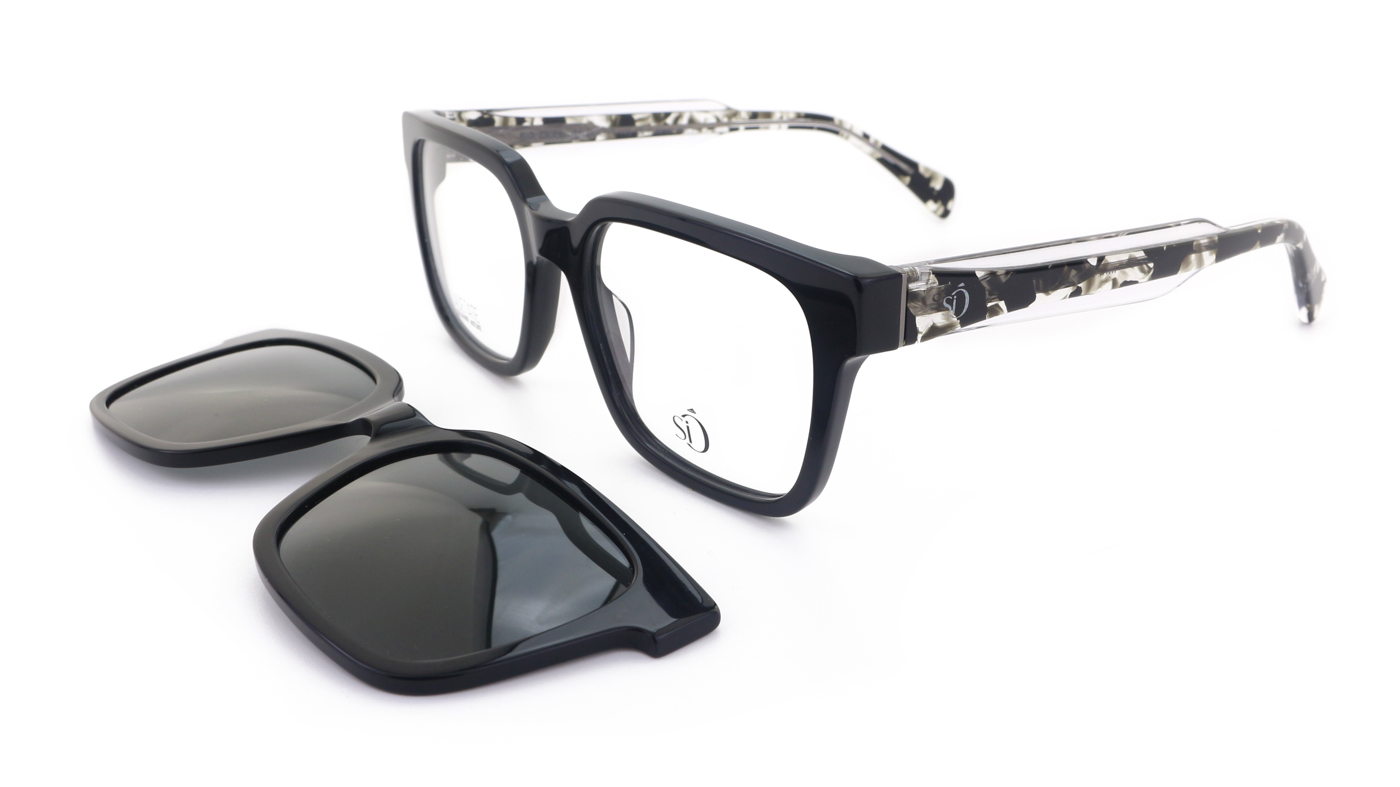 Farmaoptics se suma a la tendencia del Clip - On